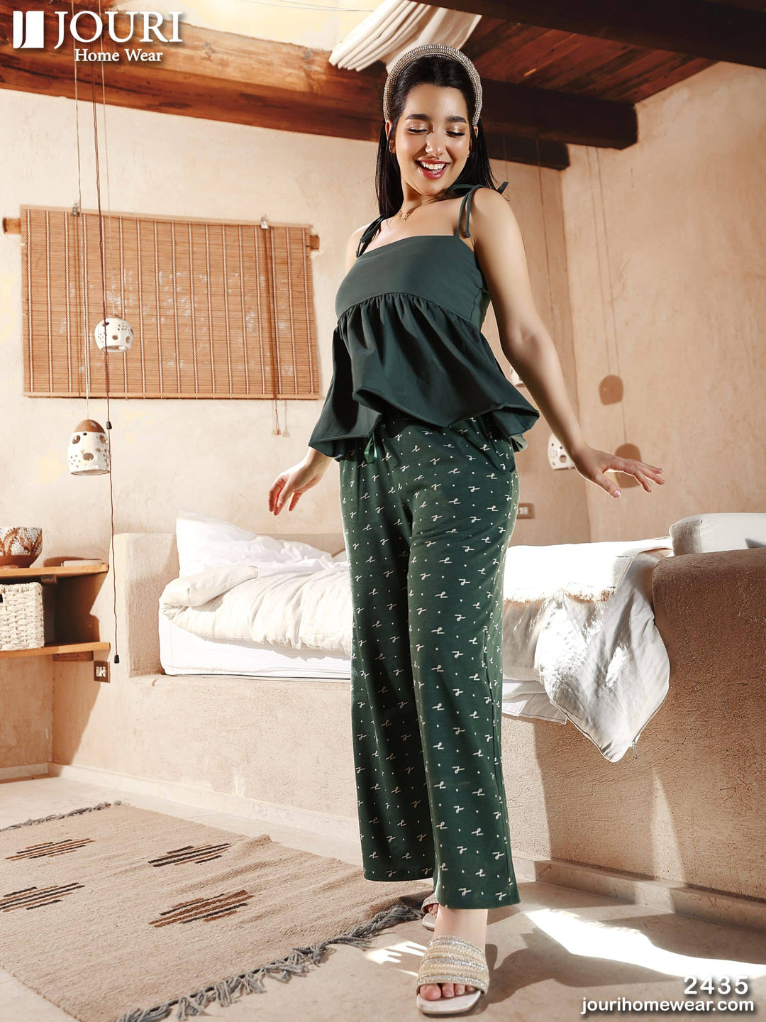 Women's pajamas with strap