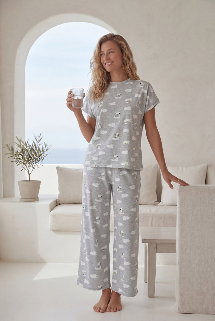 Women’s Snoopy Grey Pajama Set l 8002