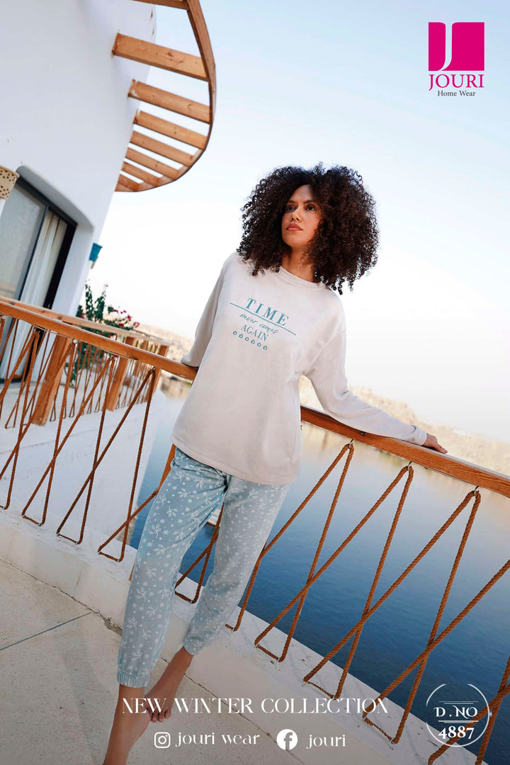 pajamas 4887