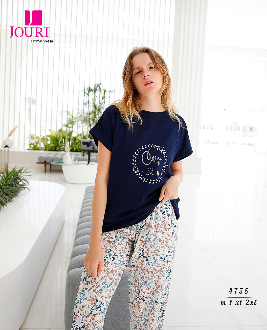 Women's half-sleeve pajamas with decoration