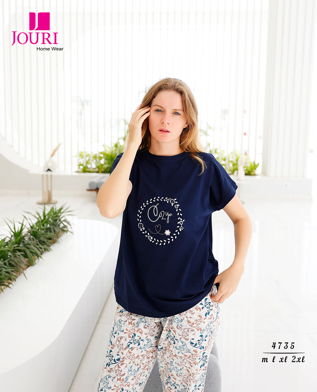 Women's half-sleeve pajamas with decoration
