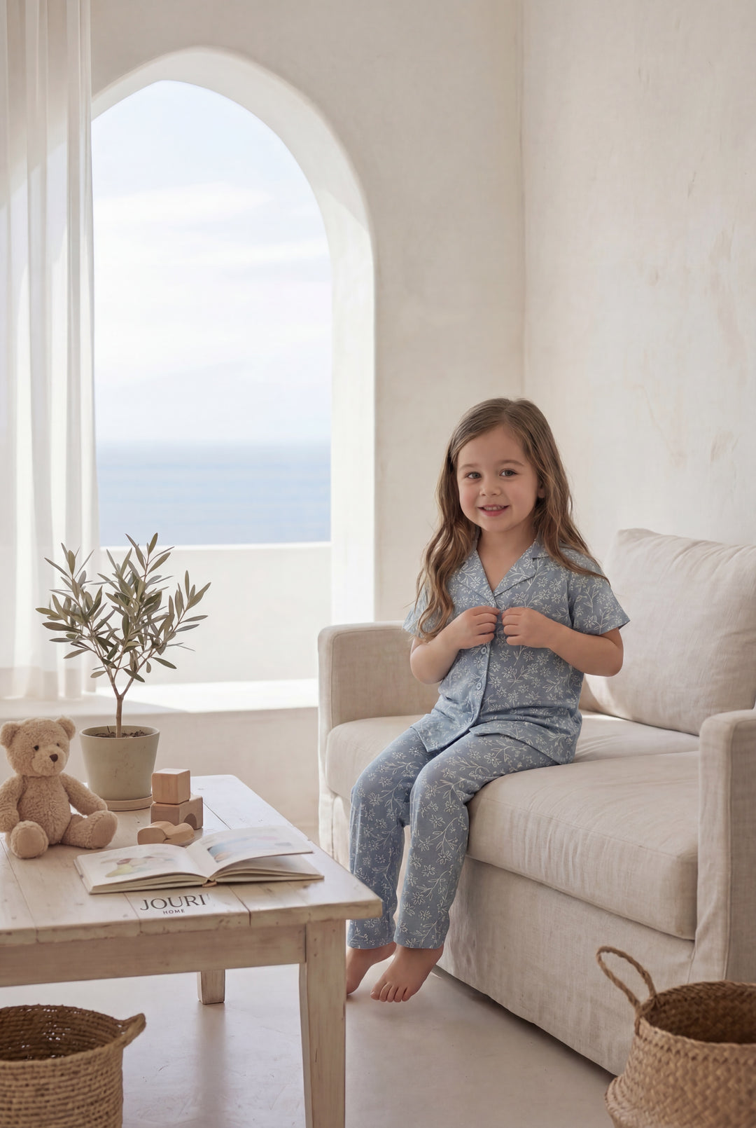 Girls' pajamas with half-sleeve buttons