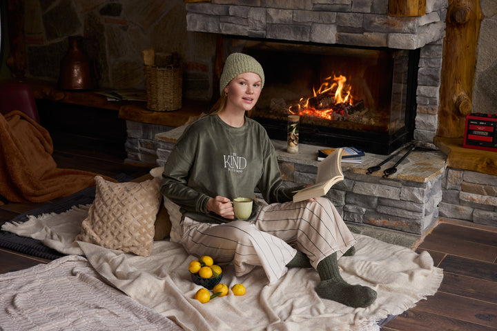 Velvet Embroidered Sweatshirt Set – Cozy Winter Comfort | 6004