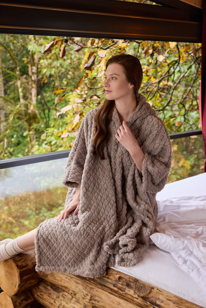 Wearable Winter Blanket – Ultra-Soft Cozy Poncho | 6006