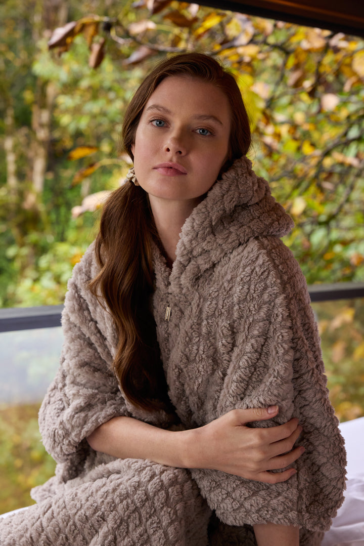 Wearable Winter Blanket – Ultra-Soft Cozy Poncho | 6006