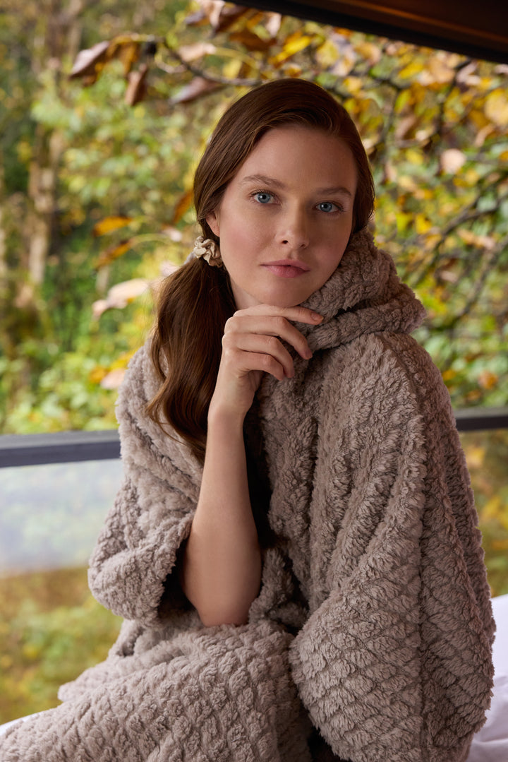 Wearable Winter Blanket – Ultra-Soft Cozy Poncho | 6006