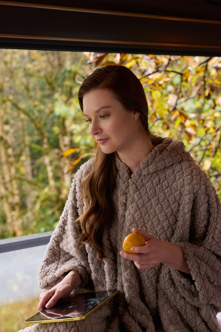 Wearable Winter Blanket – Ultra-Soft Cozy Poncho | 6006