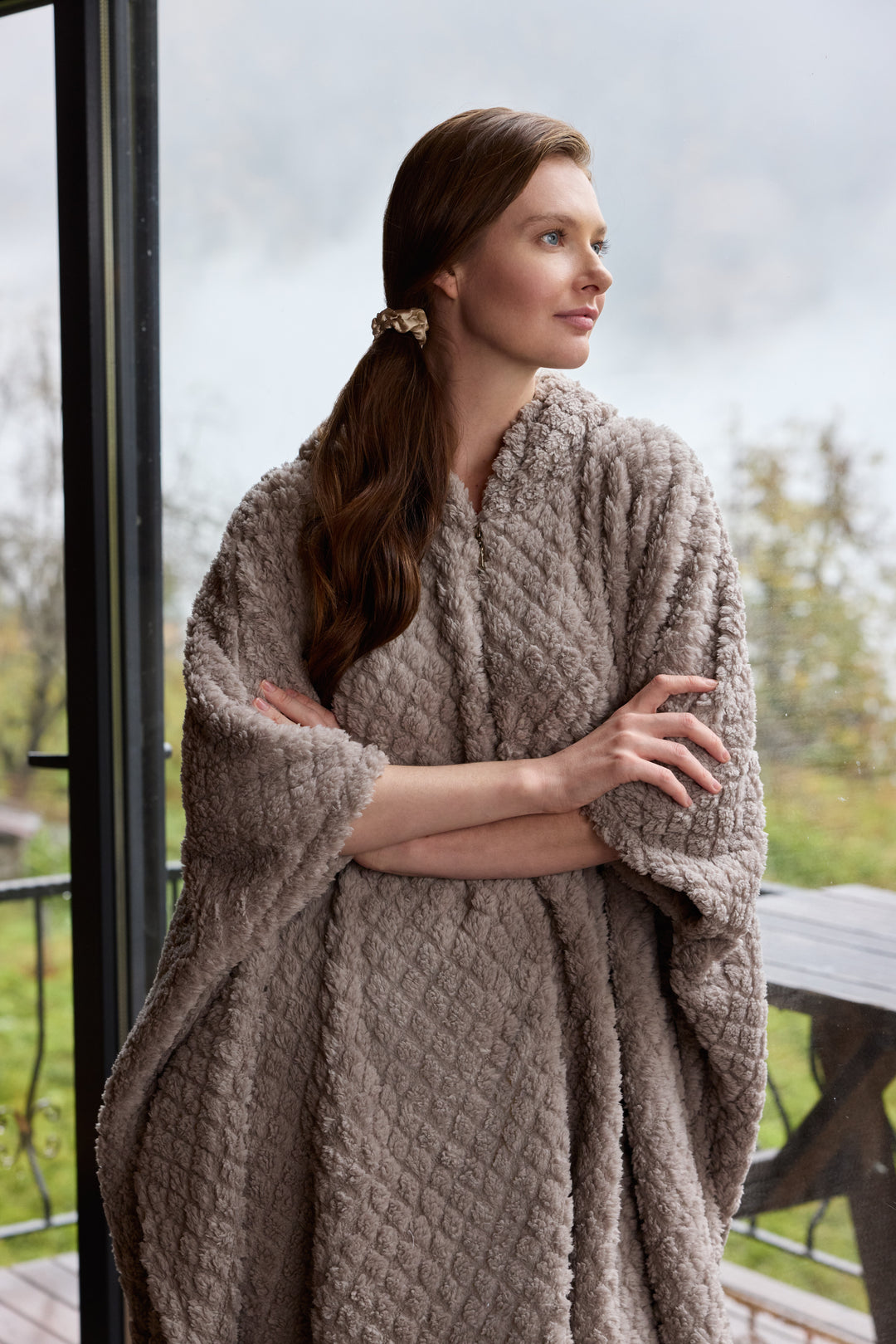 Wearable Winter Blanket – Ultra-Soft Cozy Poncho | 6006