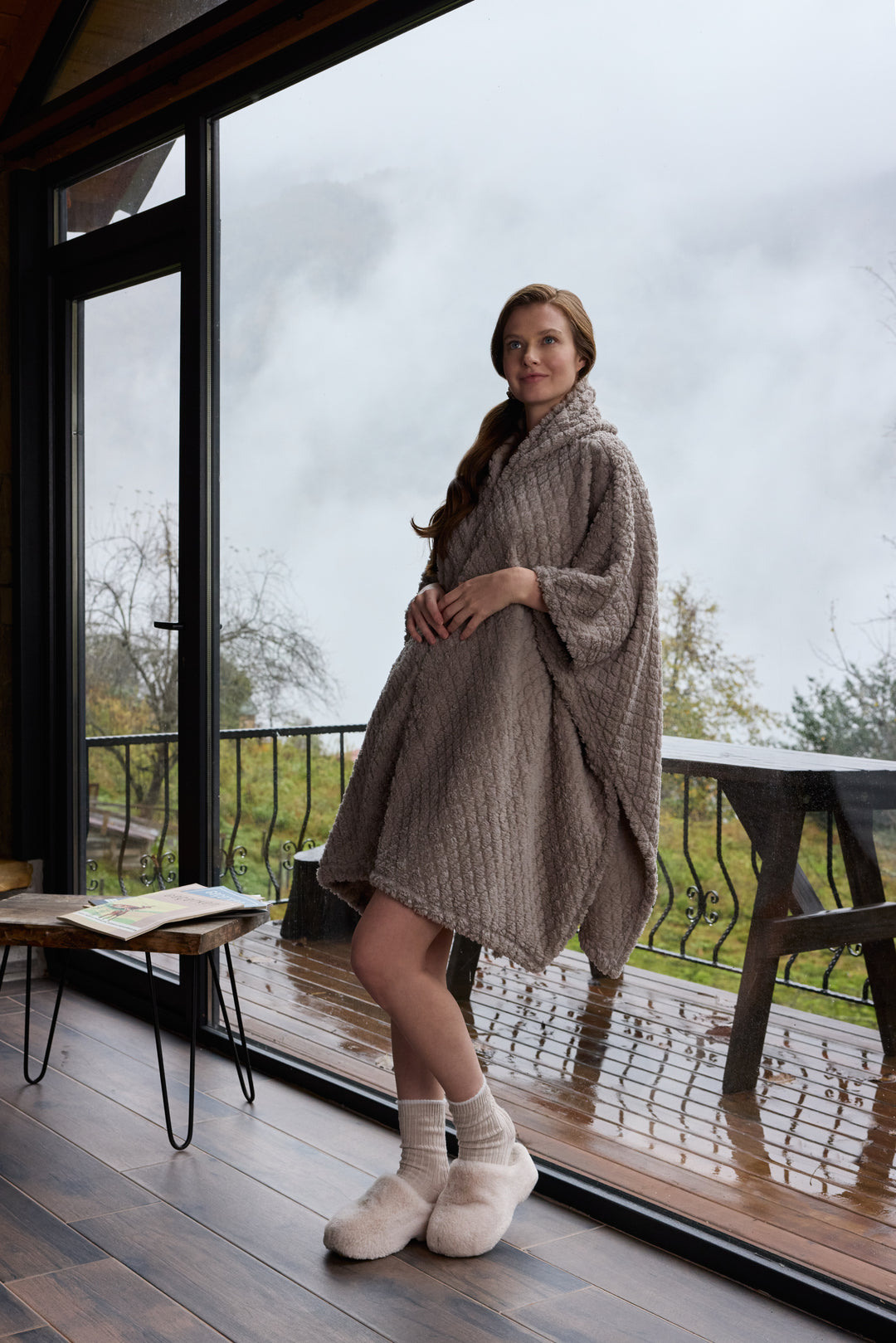 Wearable Winter Blanket – Ultra-Soft Cozy Poncho | 6006