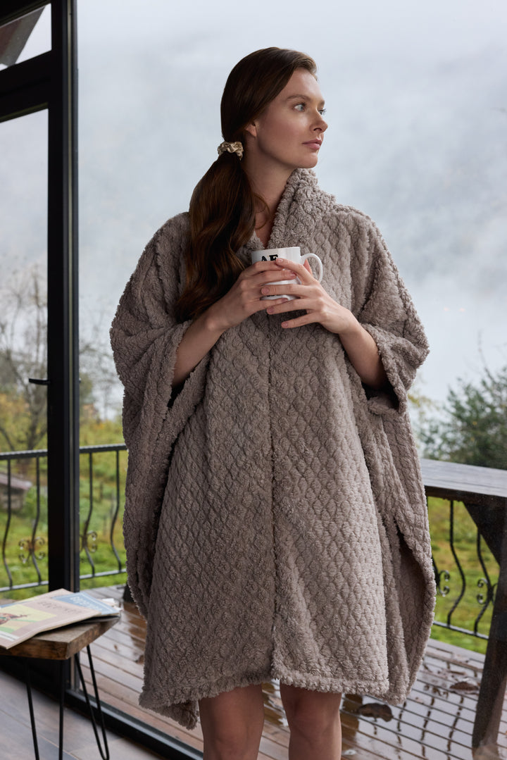 Wearable Winter Blanket – Ultra-Soft Cozy Poncho | 6006
