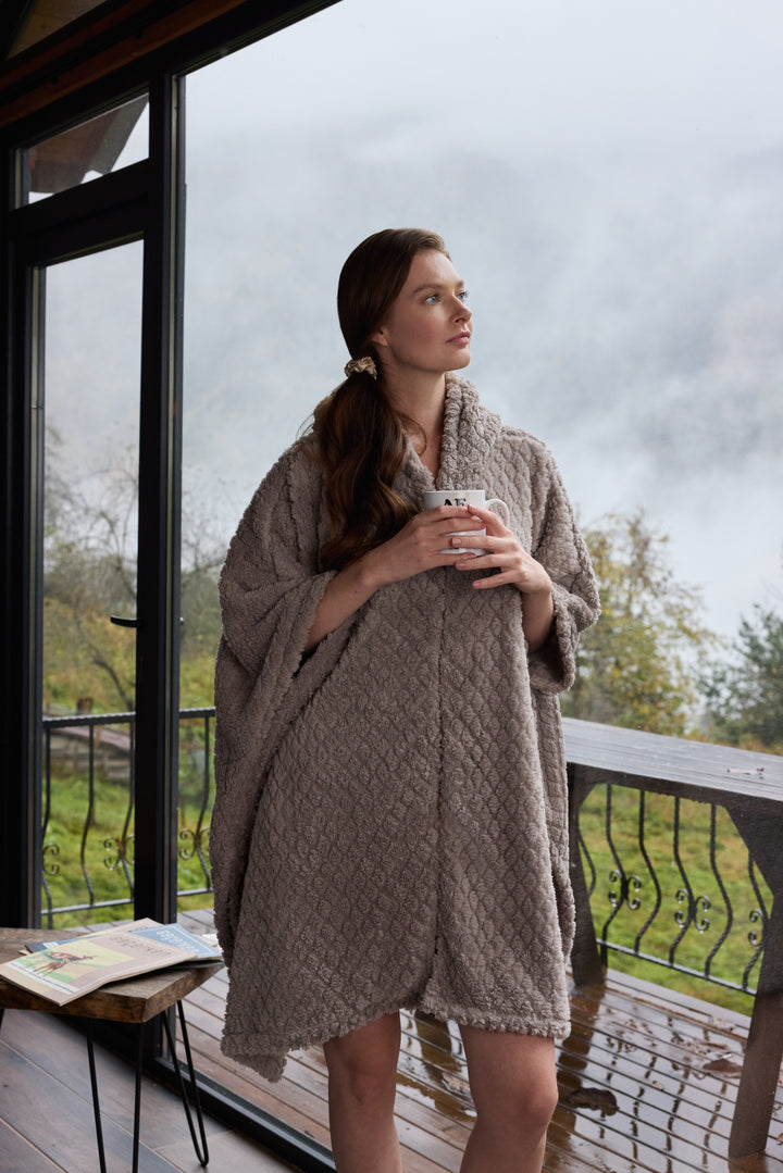 Wearable Winter Blanket – Ultra-Soft Cozy Poncho | 6006