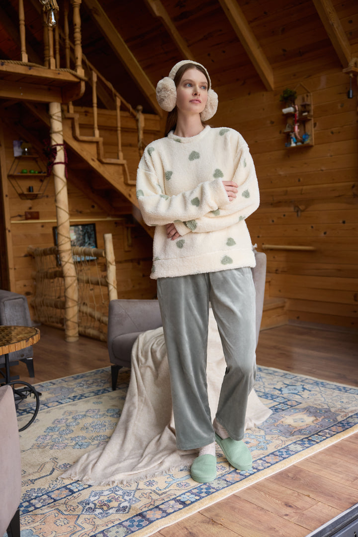 Fluffy Heart Winter Set – Soft Sherpa &amp; Velvet Comfort | 6007