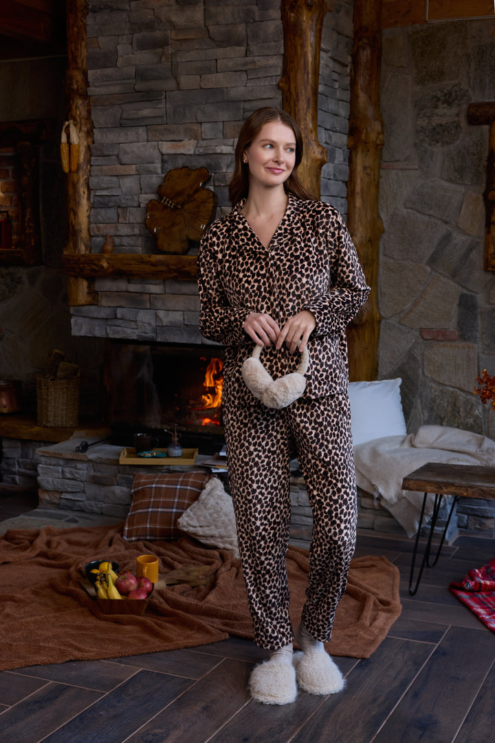 Leopard Velvet Pajama Set with Buttons – Cozy Winter Style | 6010