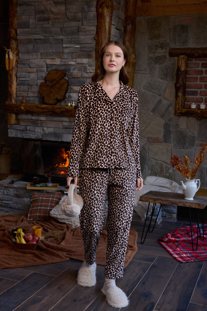 Leopard Velvet Pajama Set with Buttons – Cozy Winter Style | 6010