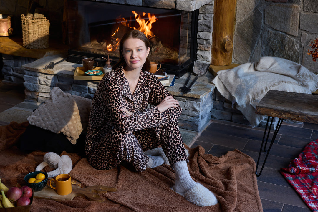 Leopard Velvet Pajama Set with Buttons – Cozy Winter Style | 6010