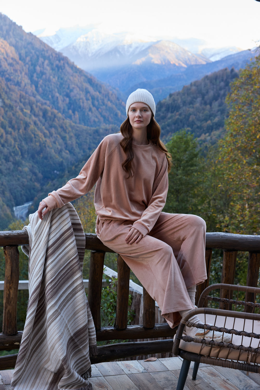 Jouri Soft Winter Lounge Set – Cozy Essential Homewear/6065