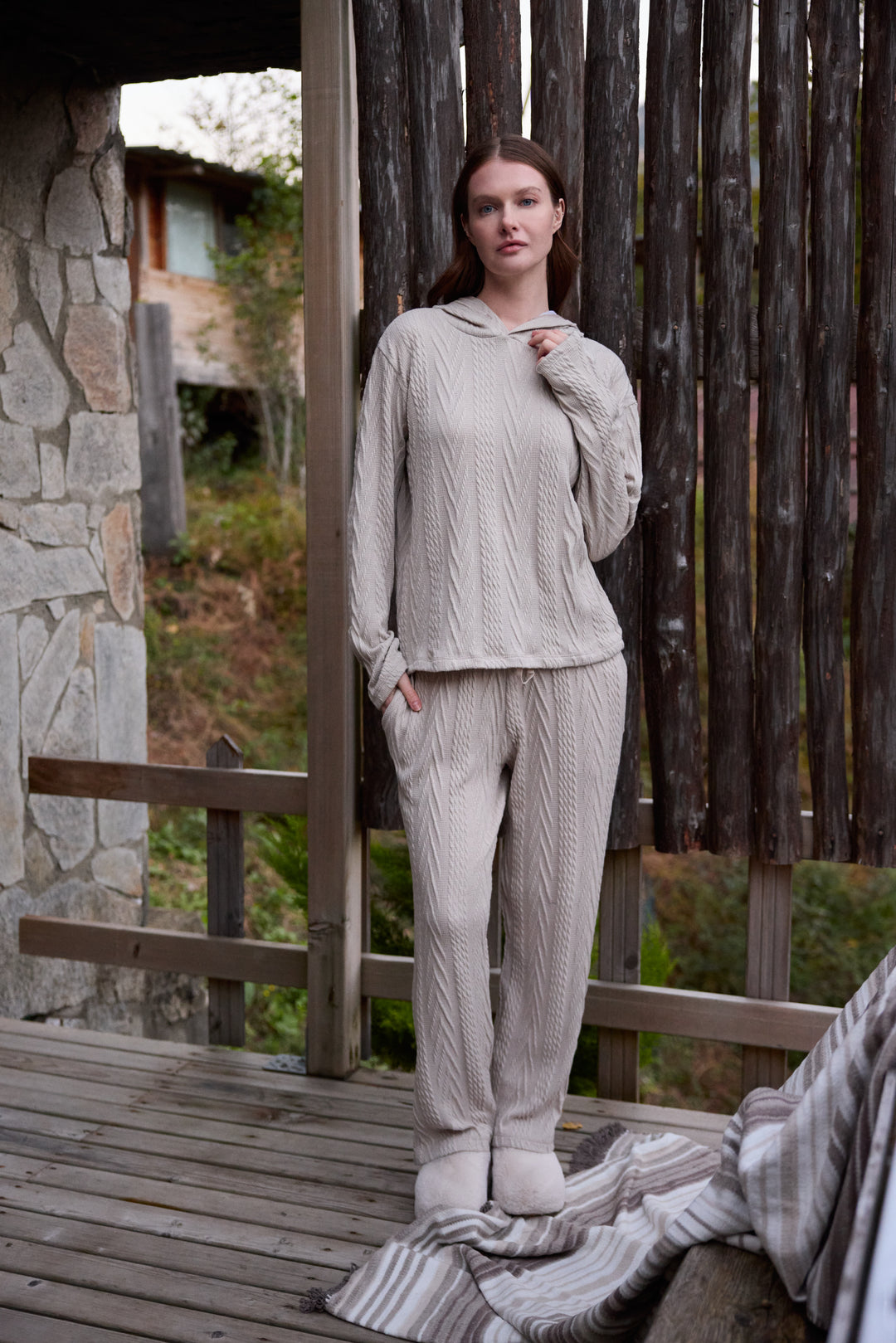 Women’s Hooded Textured Lounge Set – Cozy, Soft & Modern/ 6072