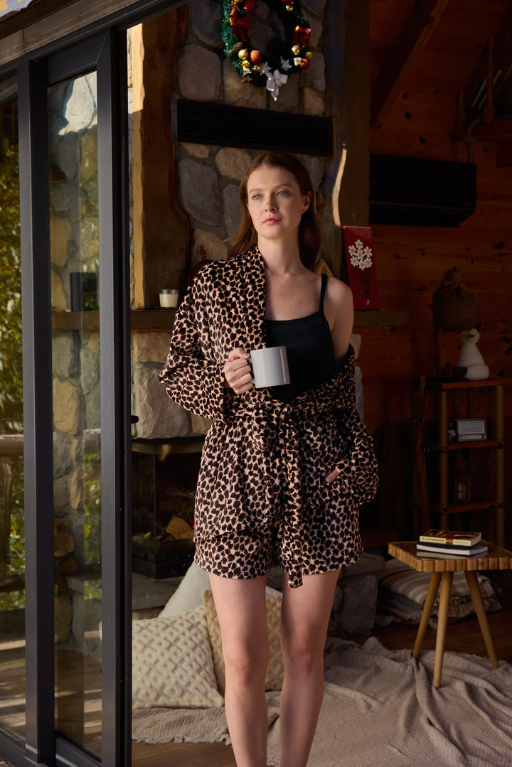 Women’s Leopard Robe &amp; Sleepwear Set – Bold, Soft ; Cozy/ 6082