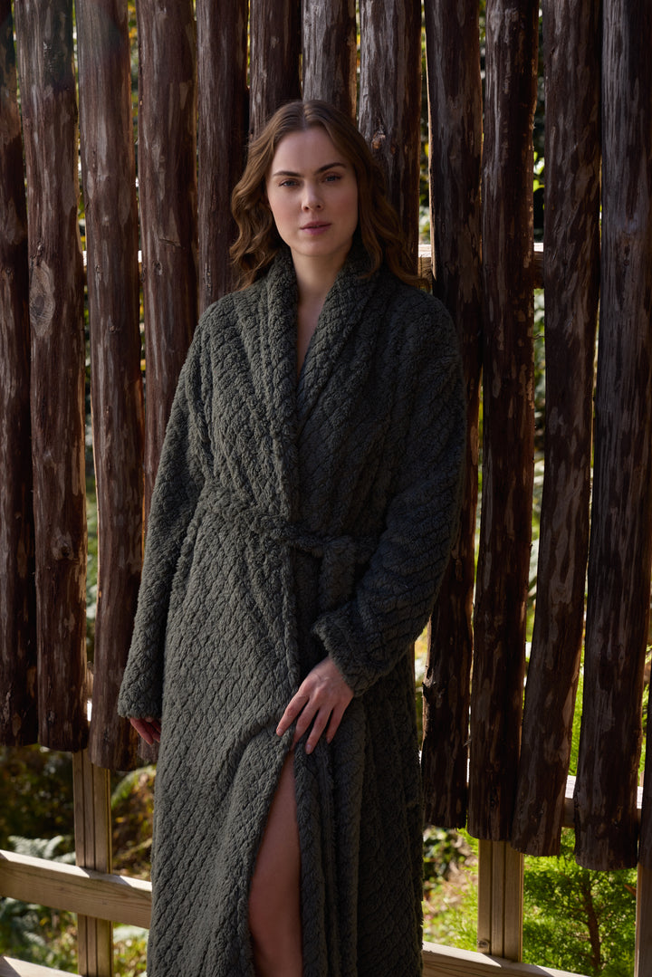 Long Quilted Winter Robe – Cozy Textured Loungewear /6096