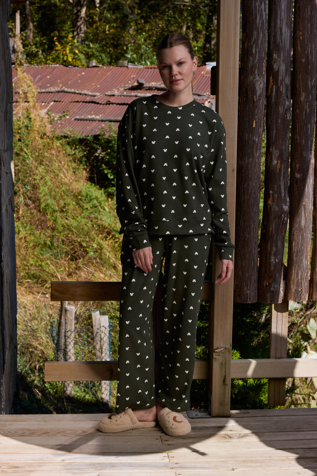 Dark Green Heart-Pattern Pajama Set – Soft Winter Comfort 6031