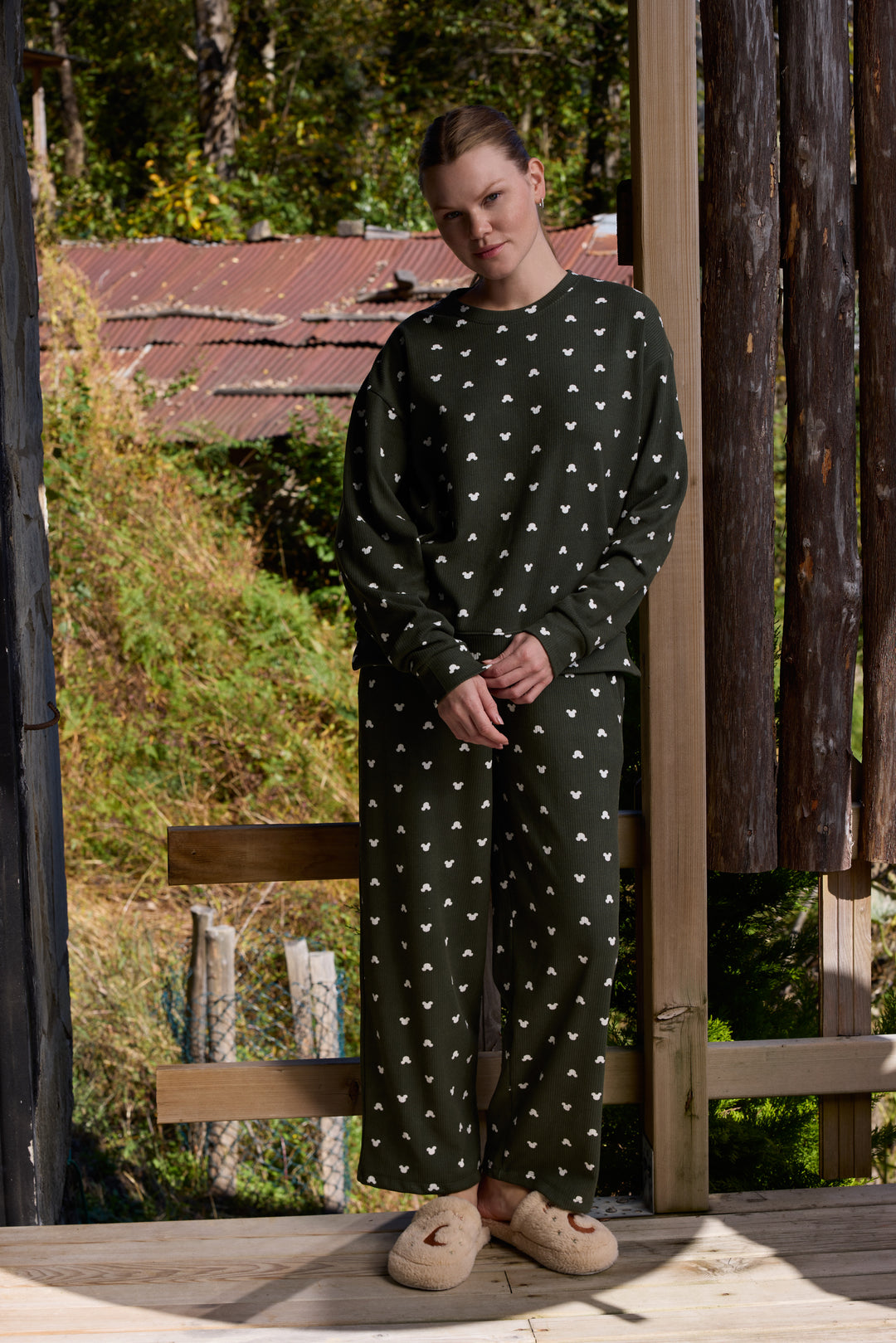 Dark Green Heart-Pattern Pajama Set – Soft Winter Comfort 6031