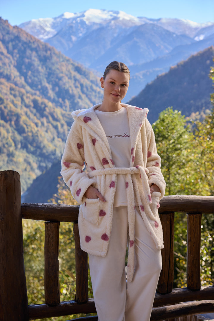 Cream Plush Heart-Print Hooded Robe with Belt – Cozy Winter Warmth | 6033