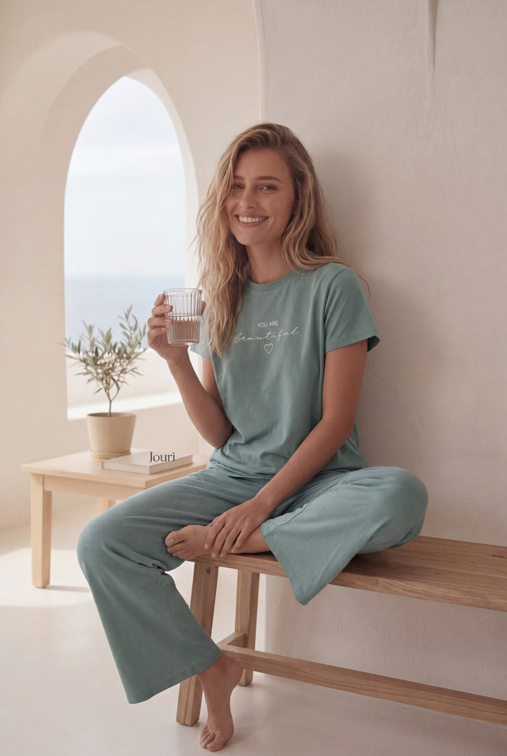 "YOU ARE BEAUTIFUL" half-sleeve pajamas