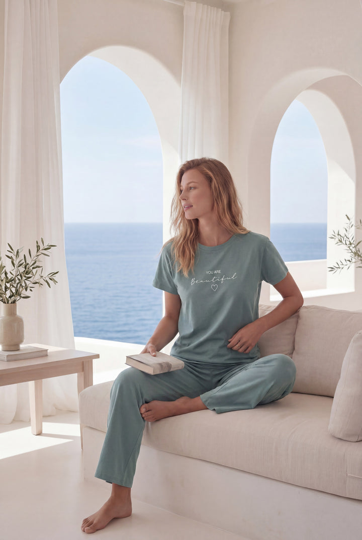 "YOU ARE BEAUTIFUL" half-sleeve pajamas