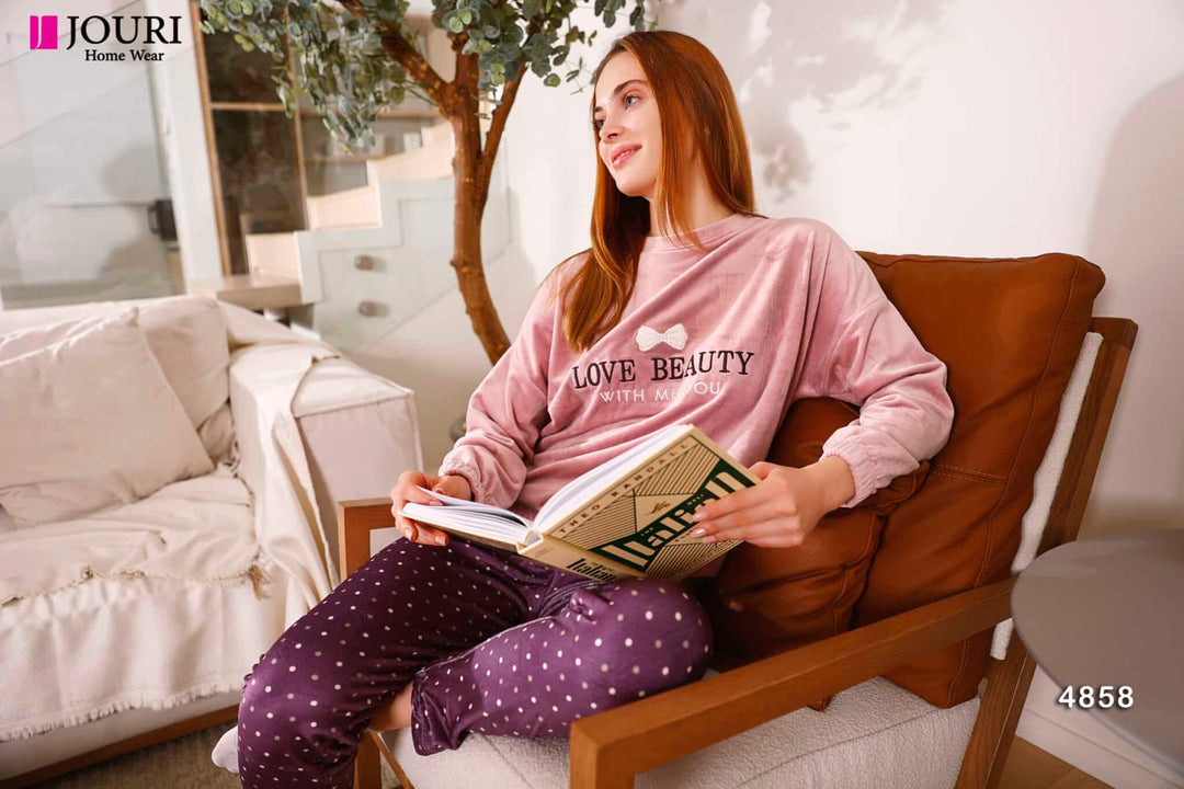 Women's pajamas Love Beauty