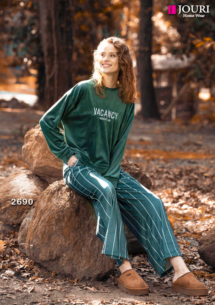 “Vacancy” women’s pajamas