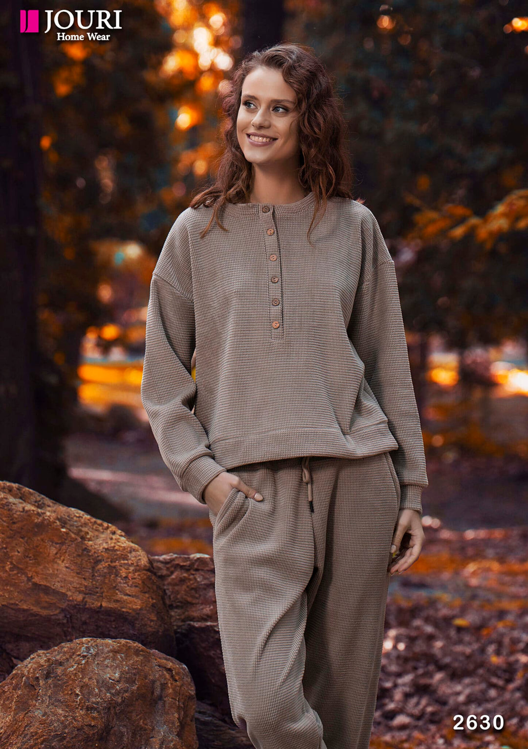 Women's velvet pajamas with striped buttons