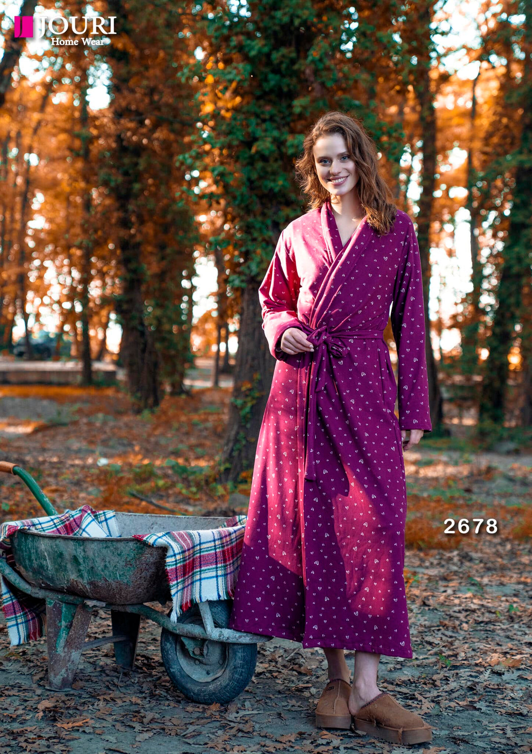 Long winter robe printed with hearts