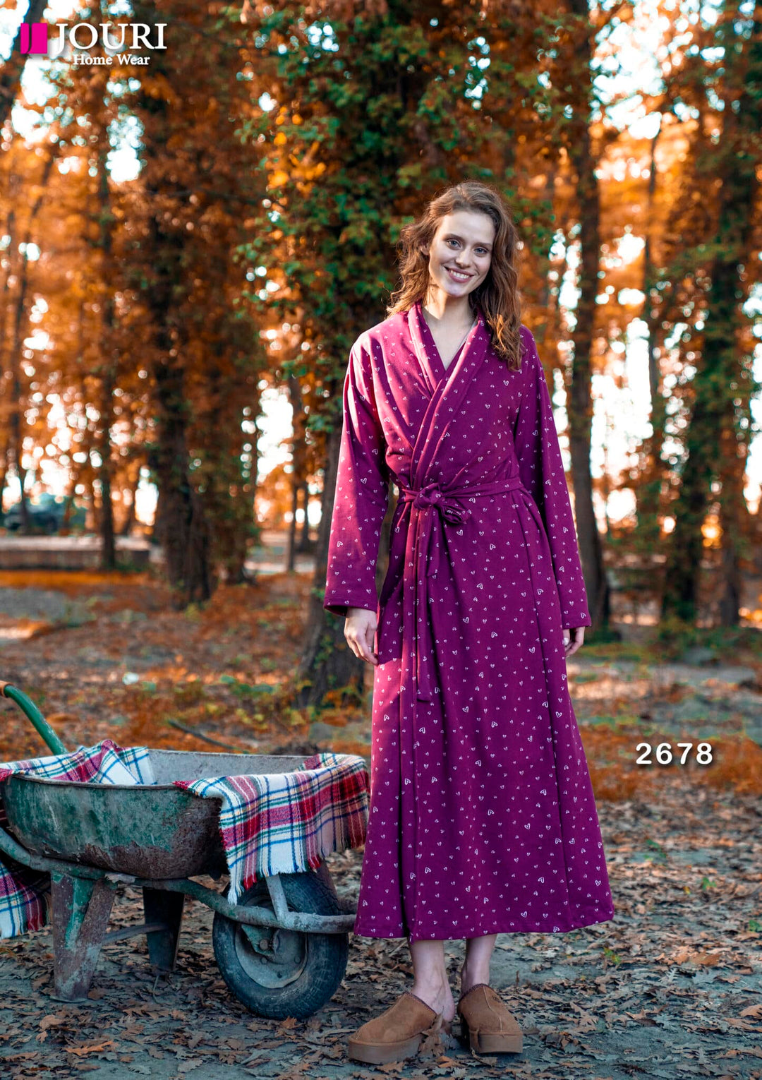 Long winter robe printed with hearts