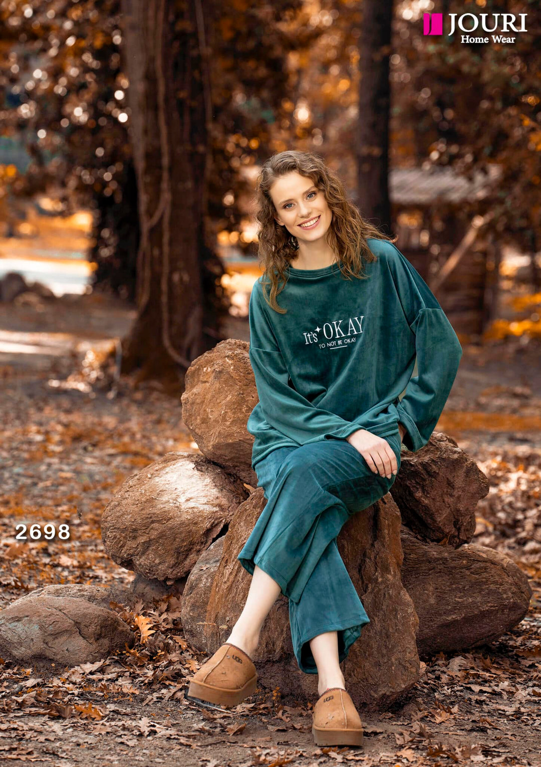 Jouri women's velvet pajamas in attractive green color